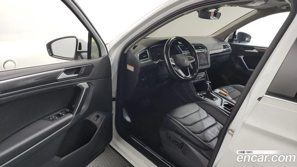 Volkswagen Tiguan 2022 из KR, фото 9