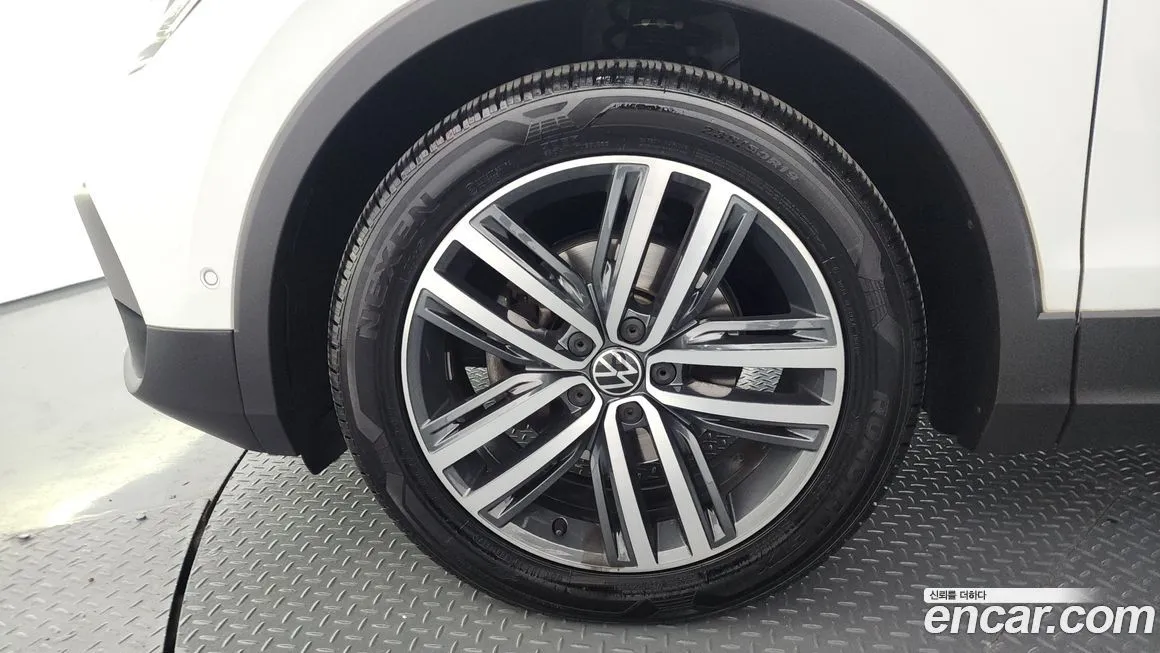 Volkswagen Tiguan 2022 из KR, фото 4