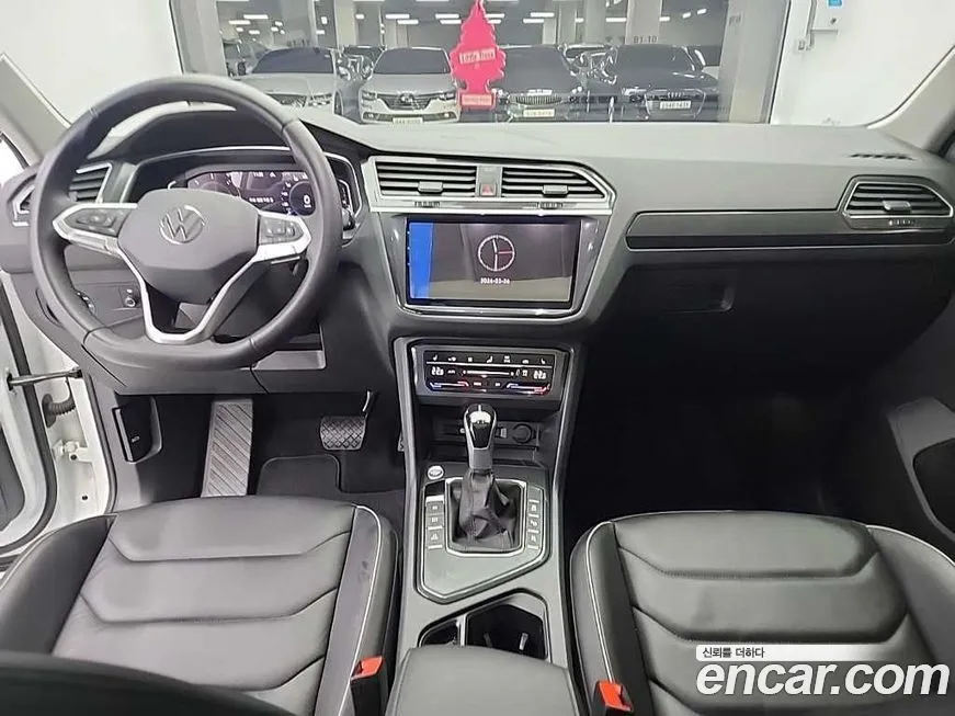 Volkswagen Tiguan — фото 5