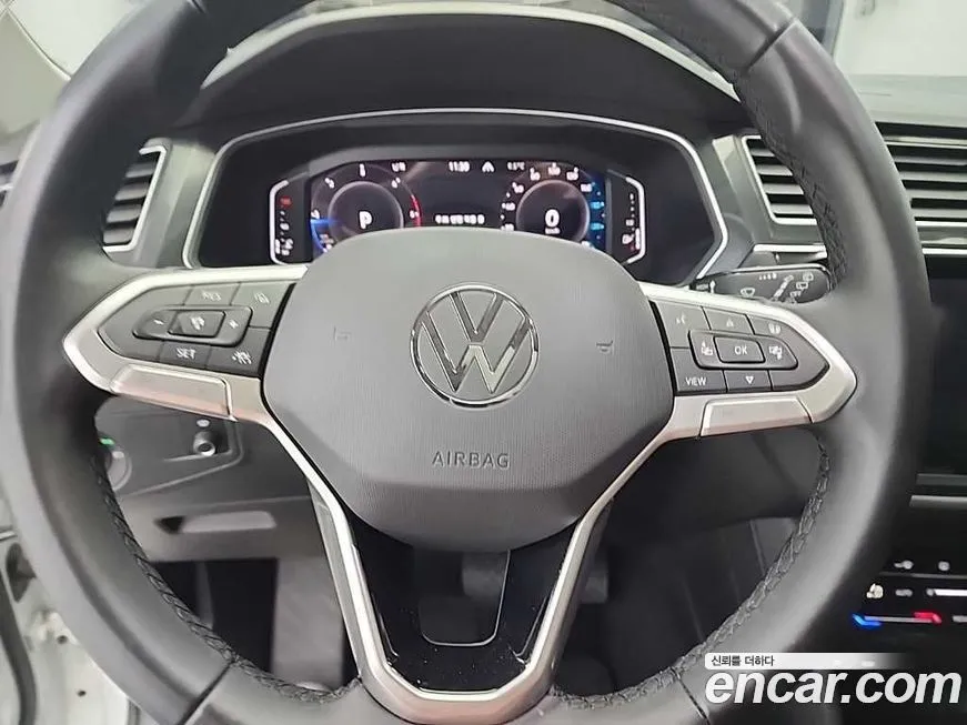 Volkswagen Tiguan — фото 4