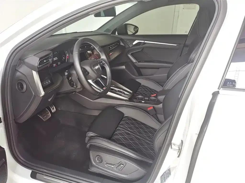 Audi A3 2025 из CN, фото 7