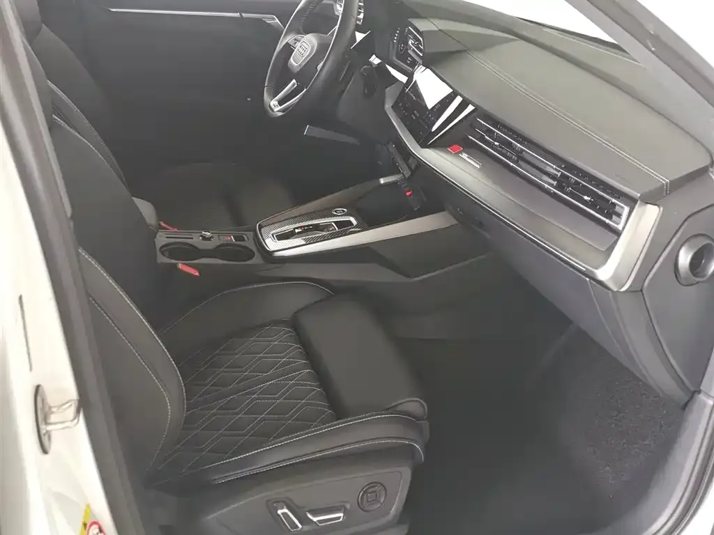 Audi A3 2025 из CN, фото 8