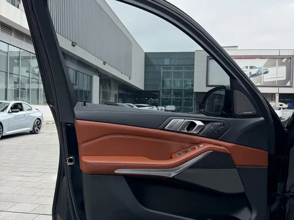 BMW X7 2021 из CN, фото 3