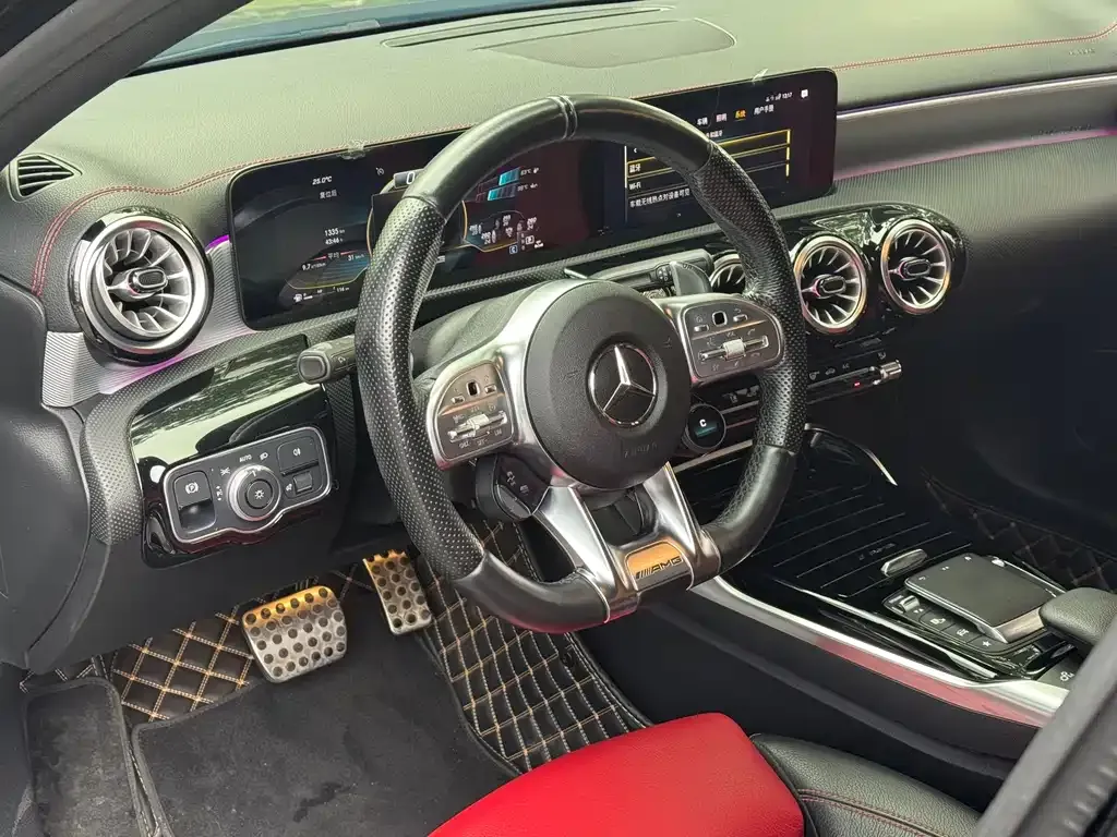 Mercedes-Benz A-Class AMG 2023 из CN, фото 2