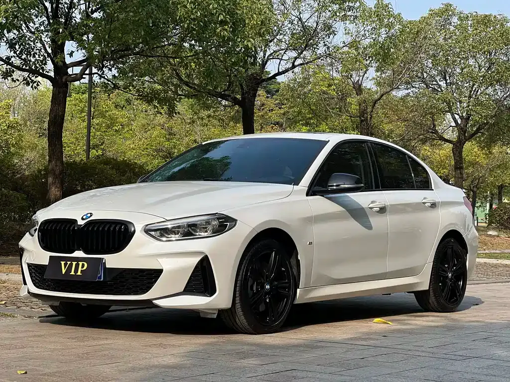 BMW 1 Series — фото 1