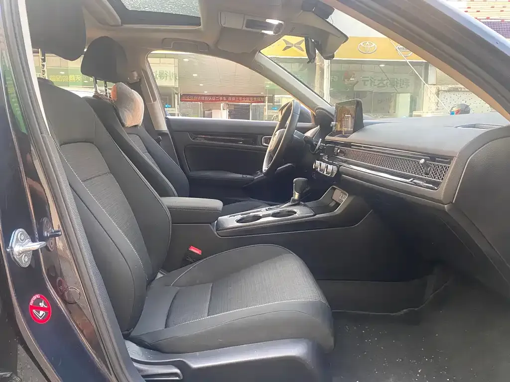 Honda Civic 2024 из CN, фото 9