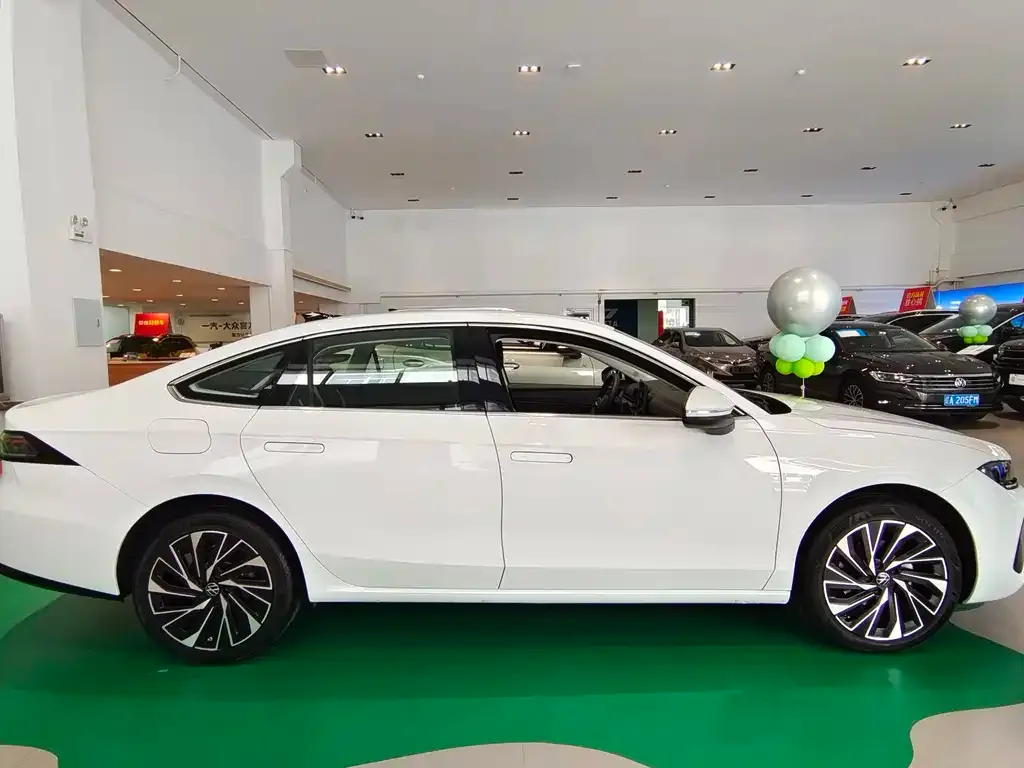 Volkswagen Sagitar 2025 из CN, фото 3