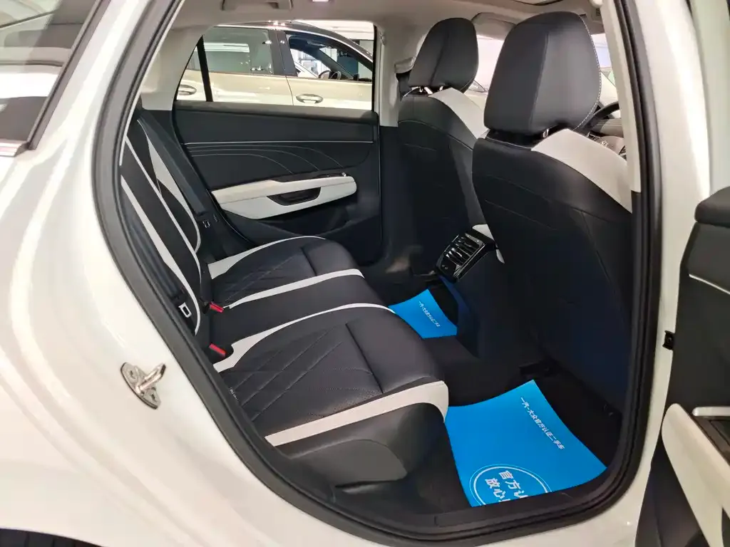 Volkswagen Sagitar 2025 из CN, фото 7