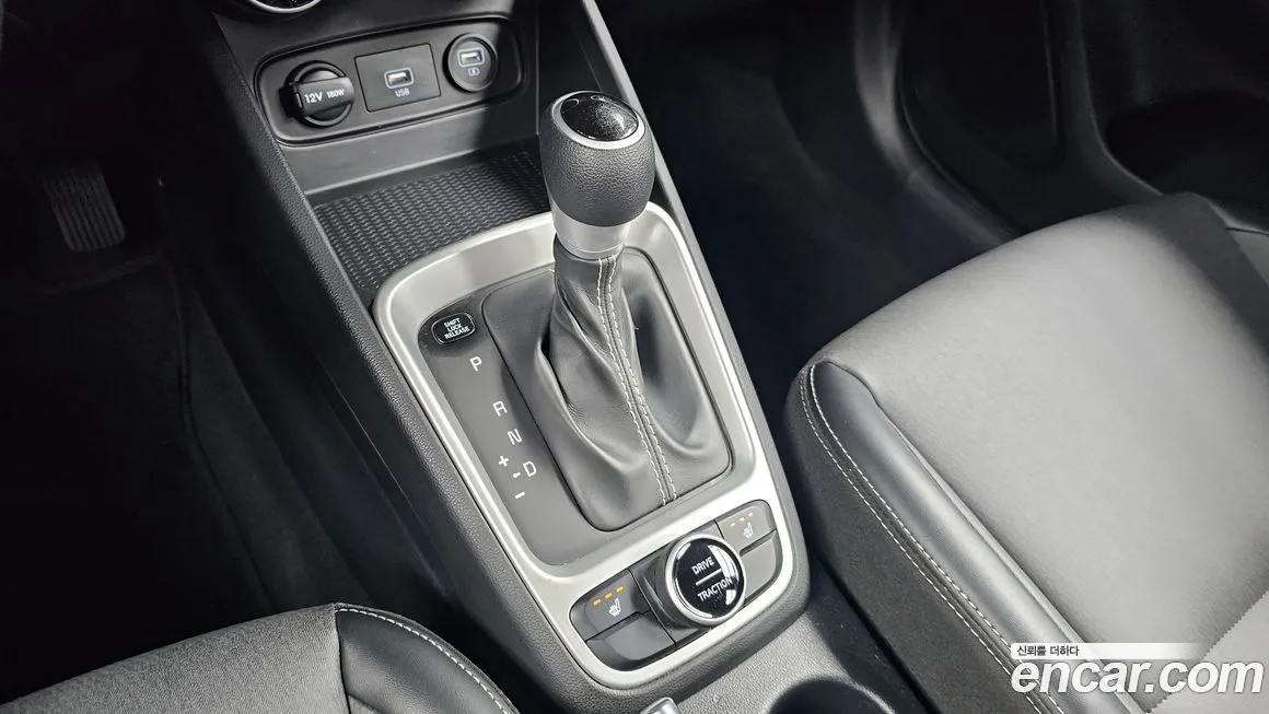 Hyundai Venue 2021 из KR, фото 4