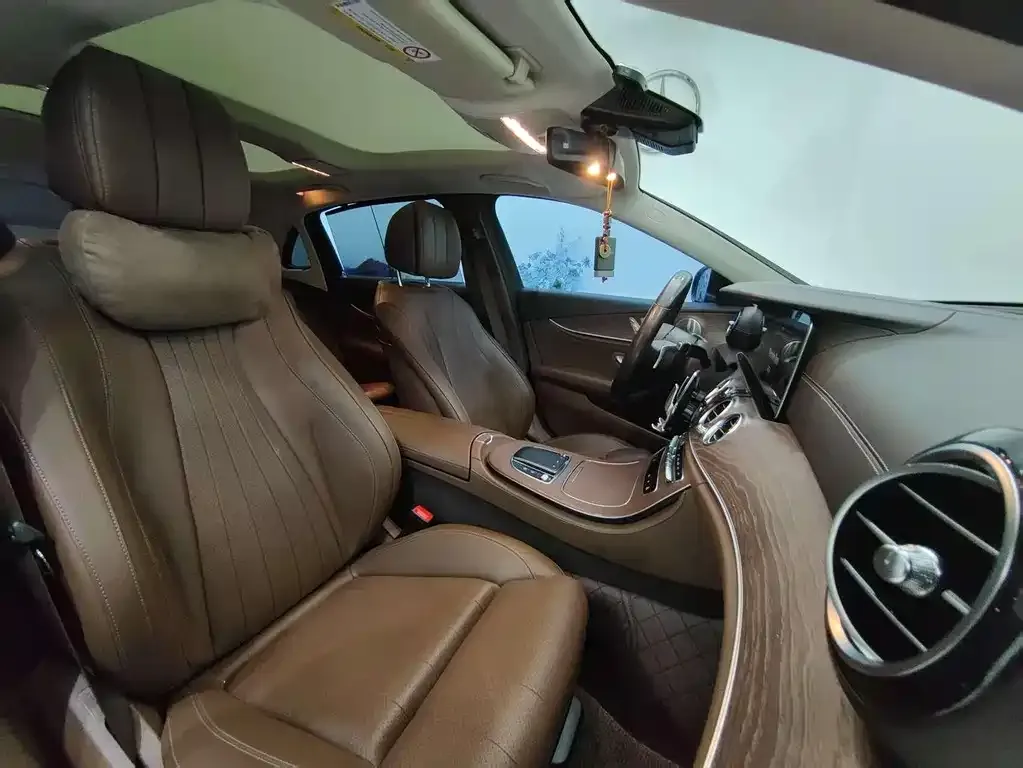 Mercedes-Benz E-Class 2022 из CN, фото 4