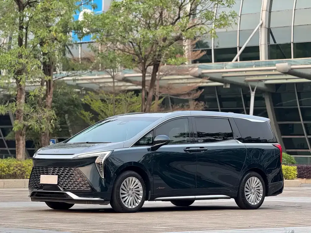 Buick Century 2023 из CN, фото 1