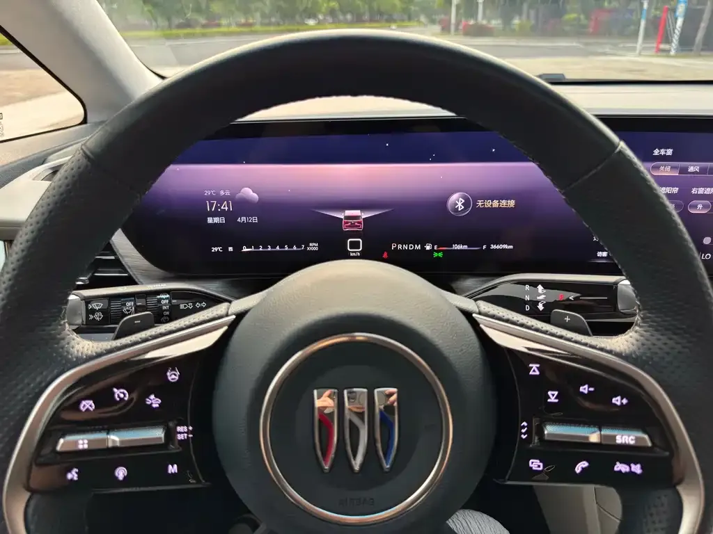 Buick Century 2023 из CN, фото 4
