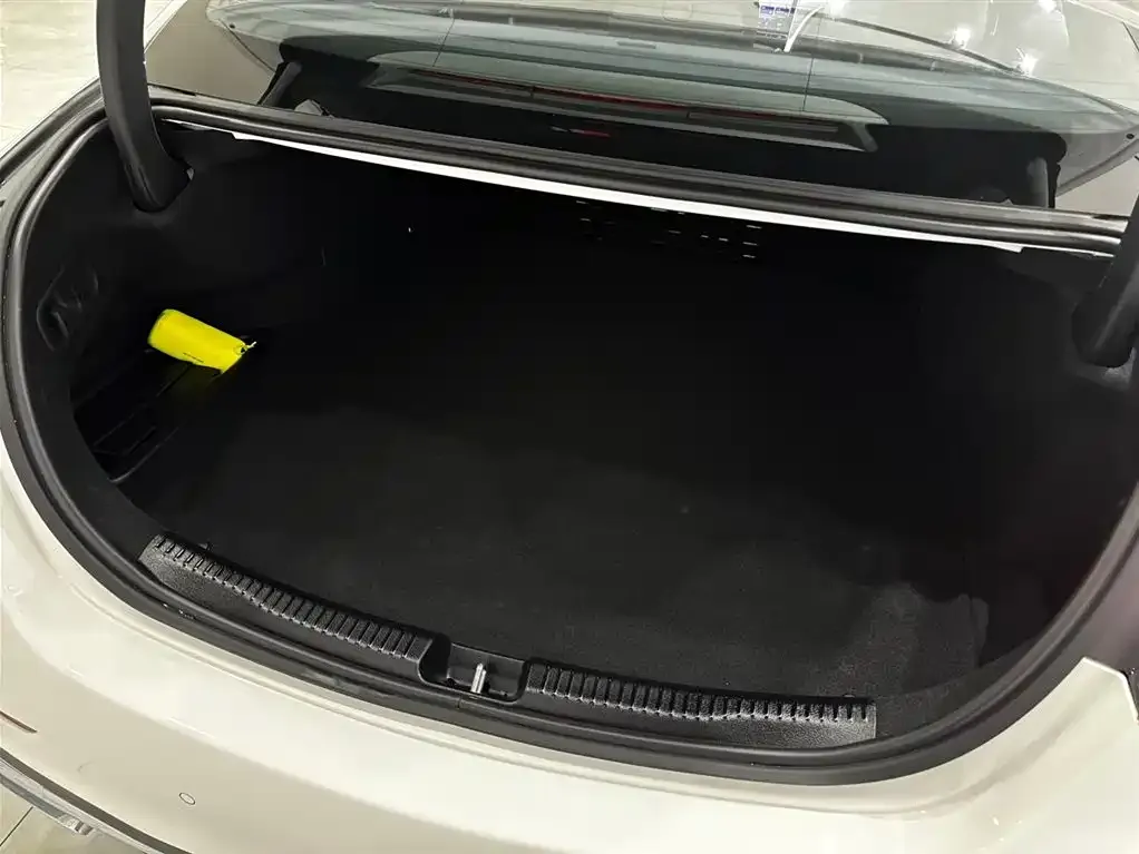 Mercedes-Benz C-Class New Energy 2024 из CN, фото 2