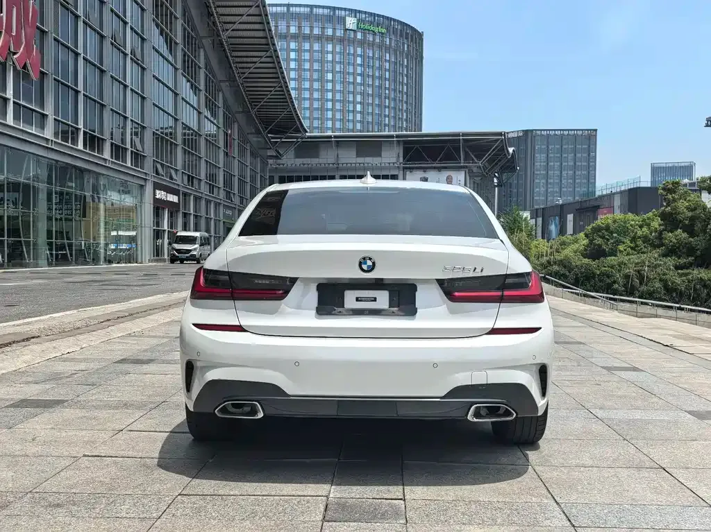 BMW 3 Series 2022 из CN, фото 9