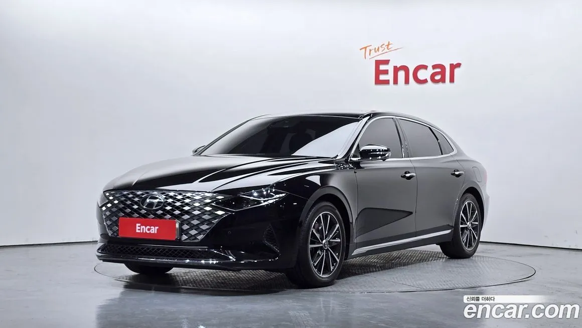 Hyundai Grandeur — фото 1