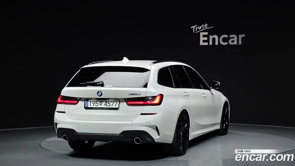 BMW 3-Series 2022 из KR, фото 2