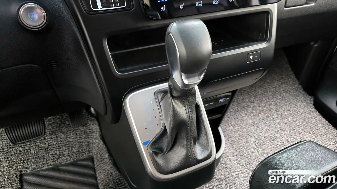 Hyundai Staria — фото 3