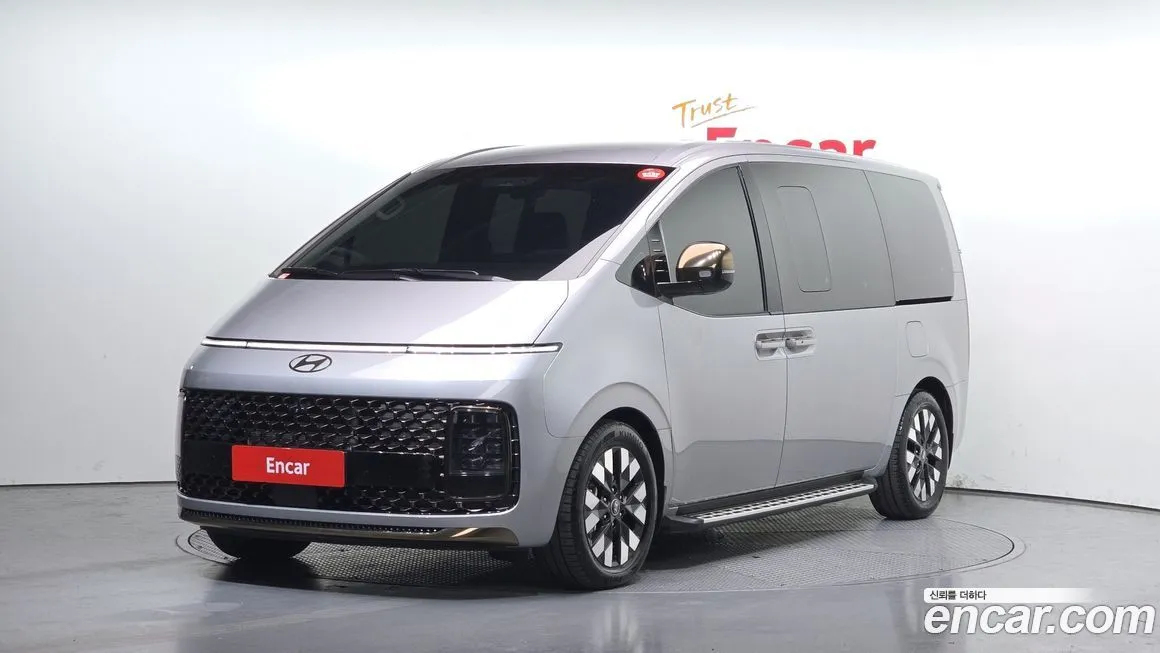 Hyundai Staria
