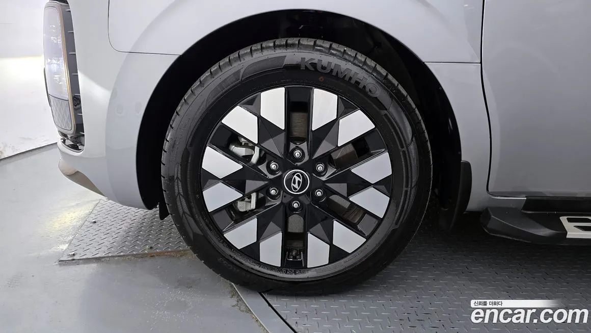 Hyundai Staria 2025 из KR, фото 6