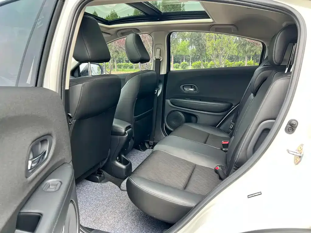 Honda Vezel 2022 из CN, фото 8
