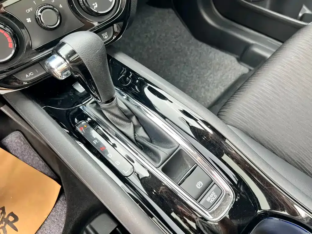 Honda Vezel 2022 из CN, фото 10
