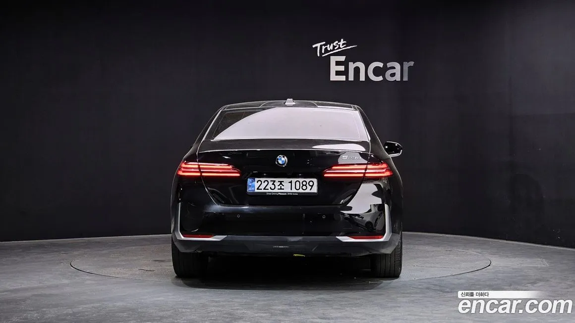 BMW 5-Series 2024 из KR, фото 5