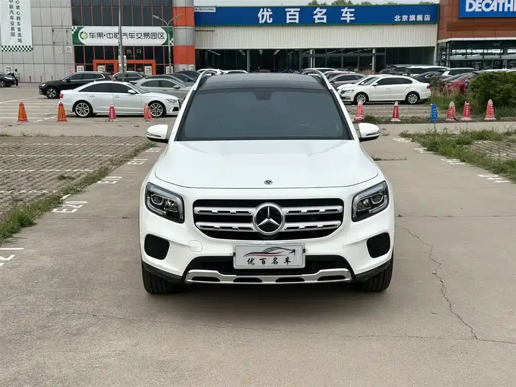 Mercedes-Benz GLB — фото 10