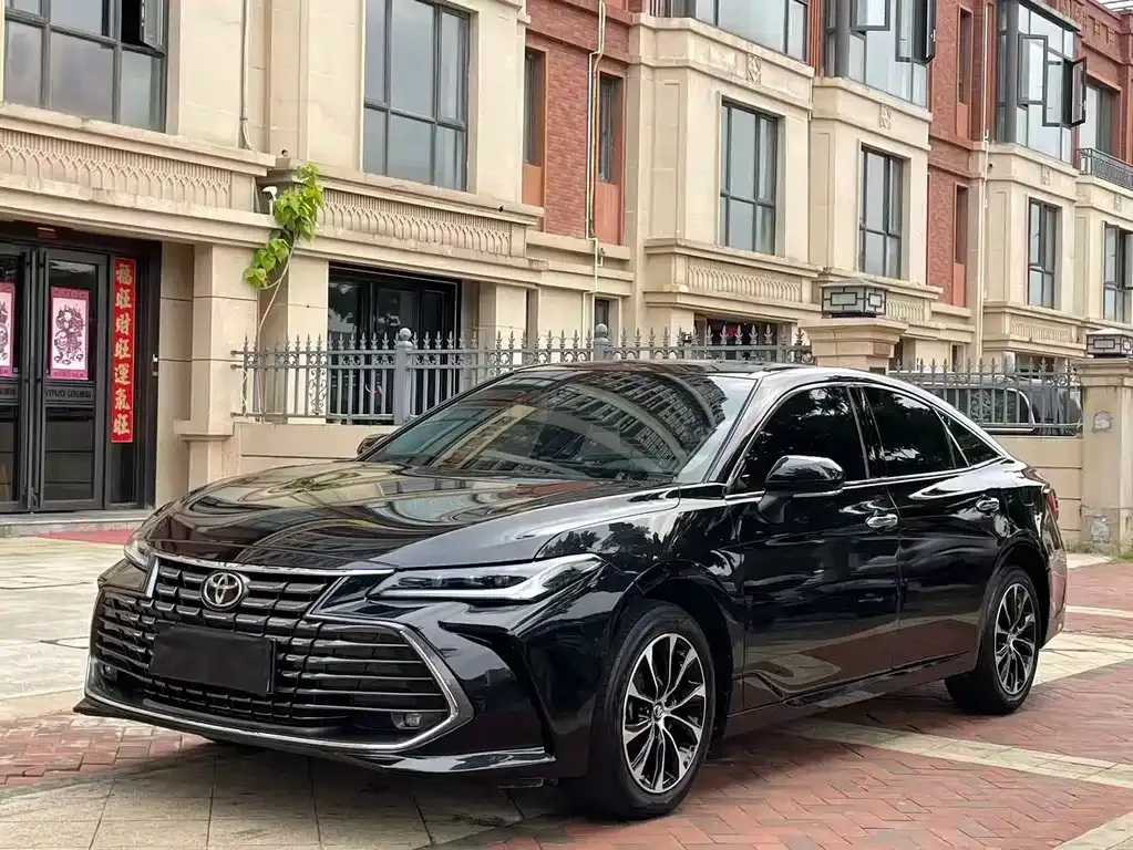 Toyota Avalon 2023 из CN, фото 1