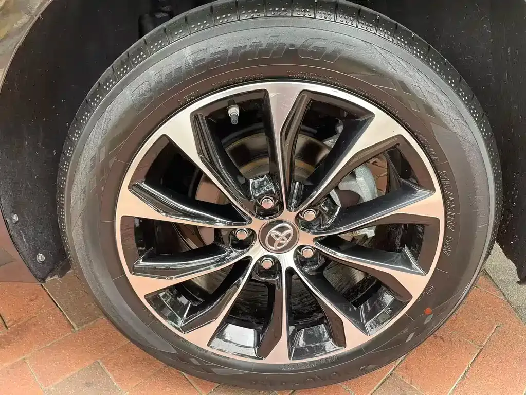 Toyota Avalon 2023 из CN, фото 2