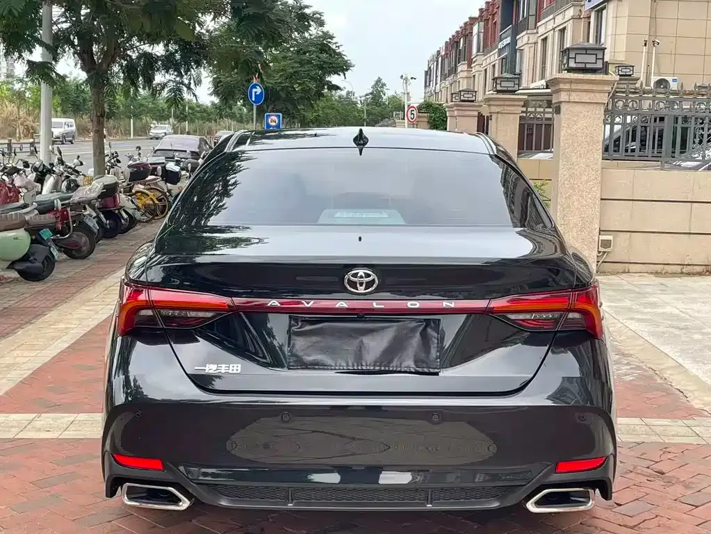 Toyota Avalon 2023 из CN, фото 8