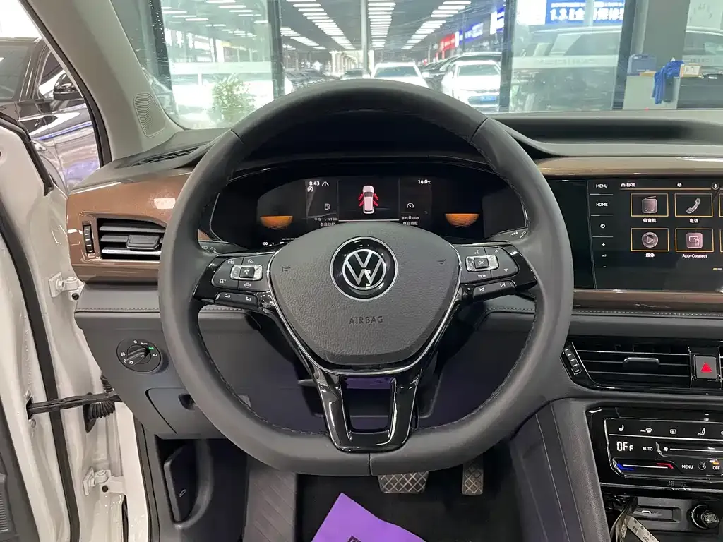 Volkswagen Tharu — фото 9