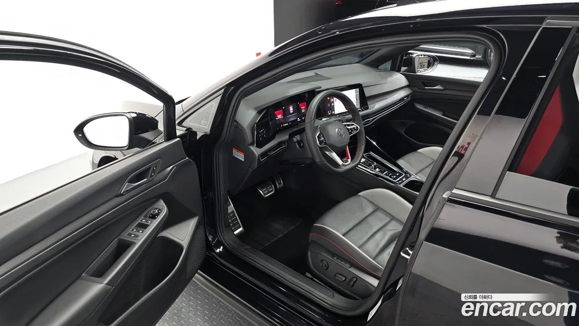 Volkswagen Golf 2024 из KR, фото 8