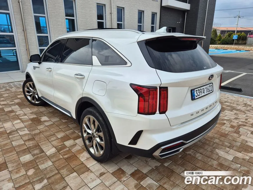 Kia Sorento — фото 4