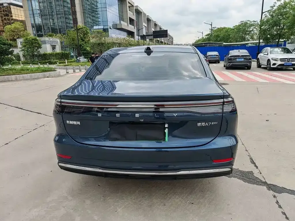 Geely Galaxy A7 — фото 8