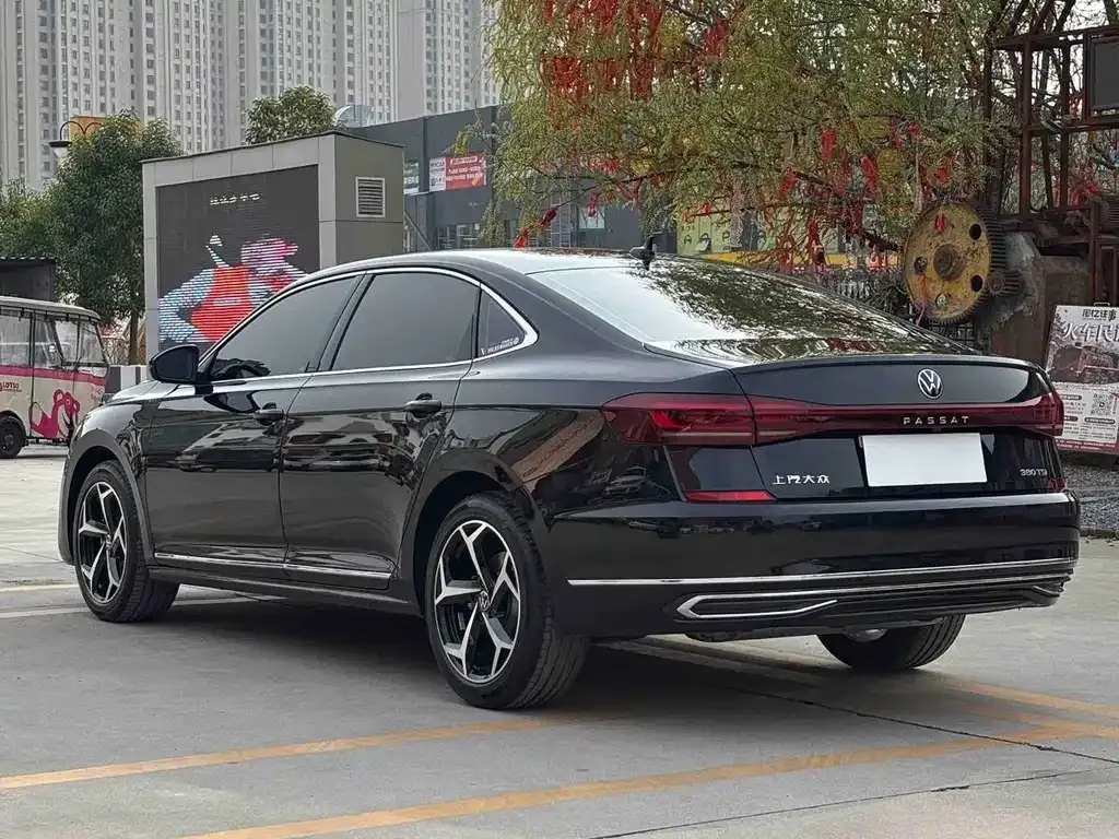Volkswagen Passat — фото 9