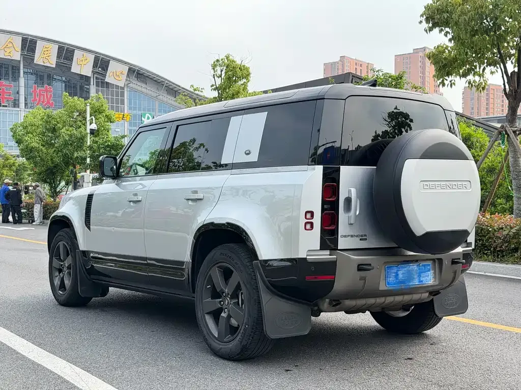 Land Rover Defender — фото 3