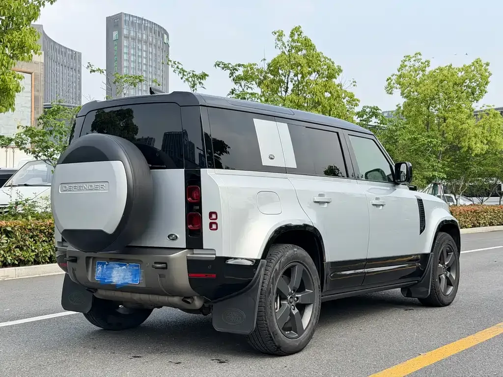 Land Rover Defender — фото 4