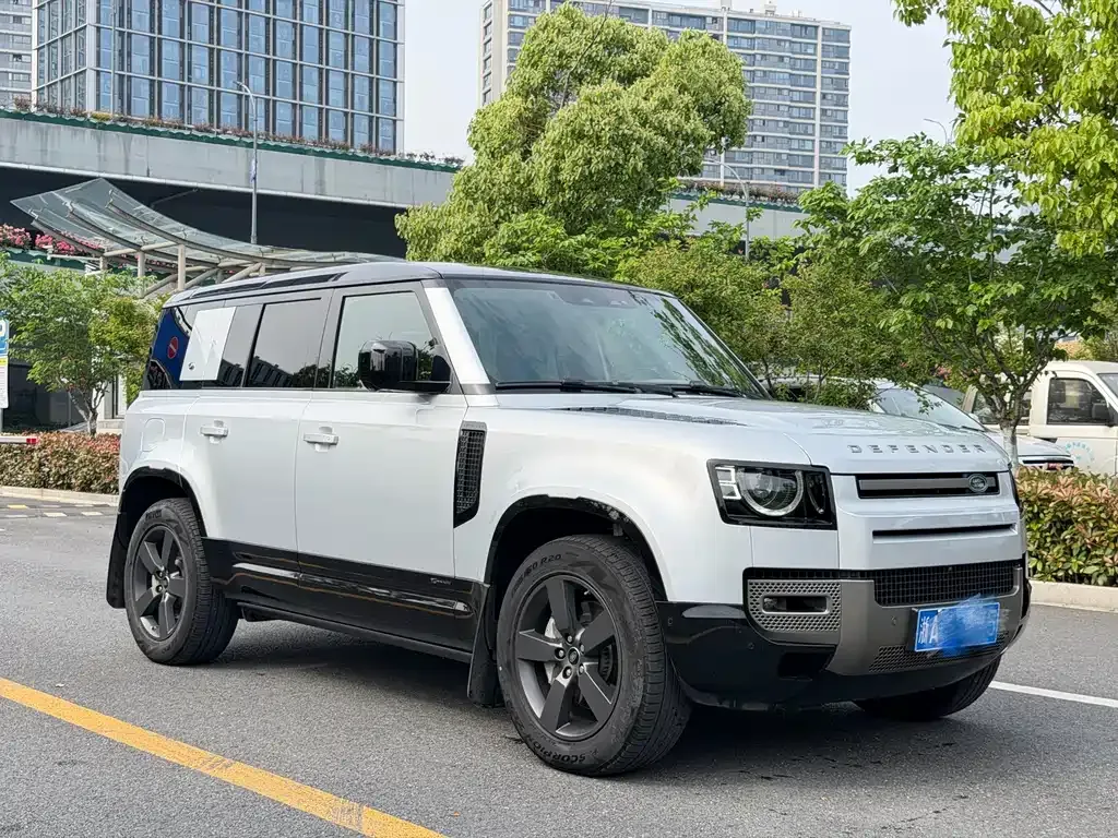 Land Rover Defender — фото 10
