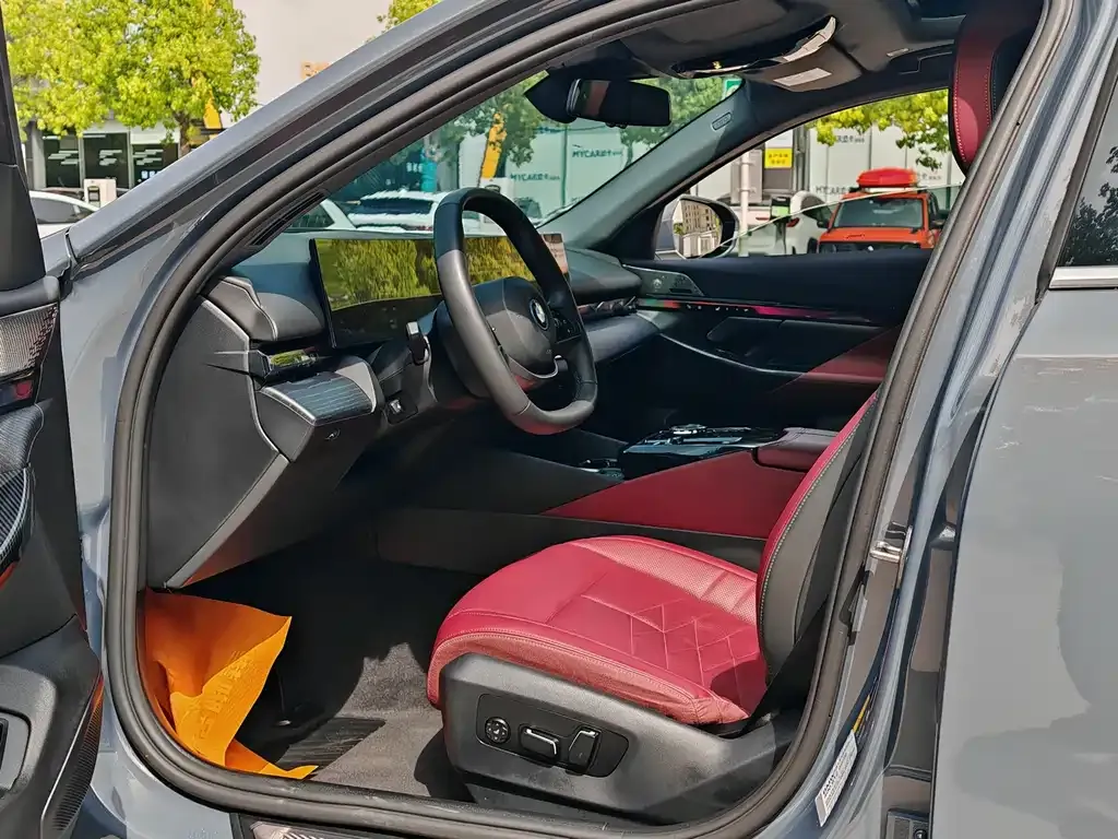 BMW i5 2024 из CN, фото 9