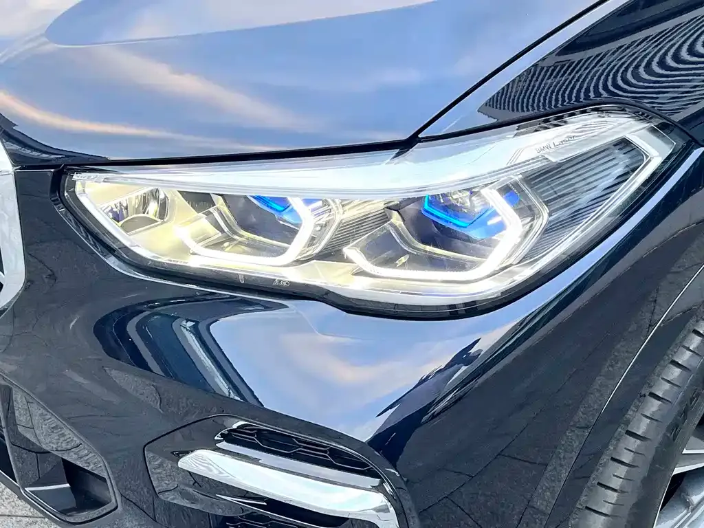 BMW X5 — фото 2