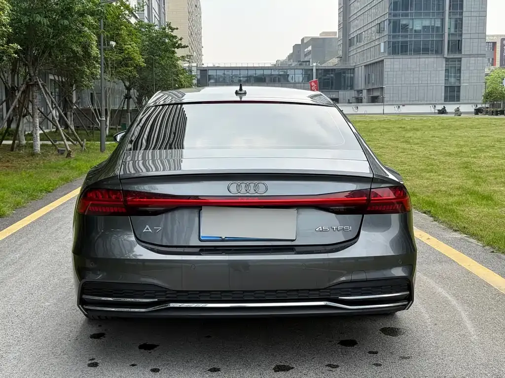 Audi A7 2021 из CN, фото 5