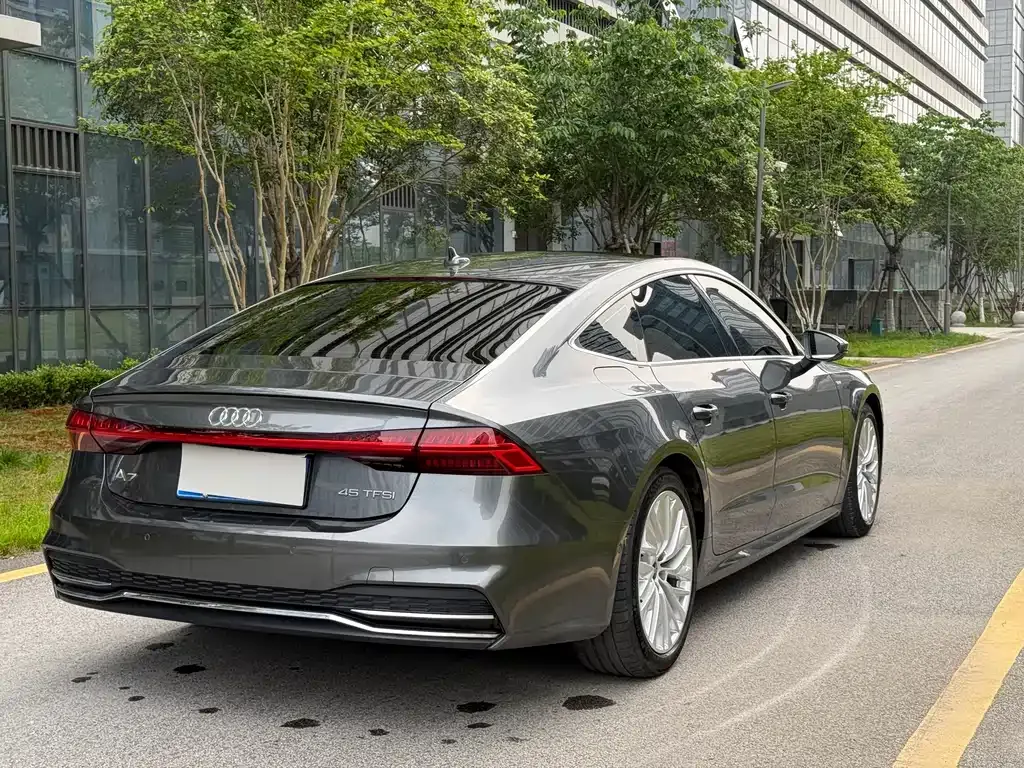 Audi A7 2021 из CN, фото 10
