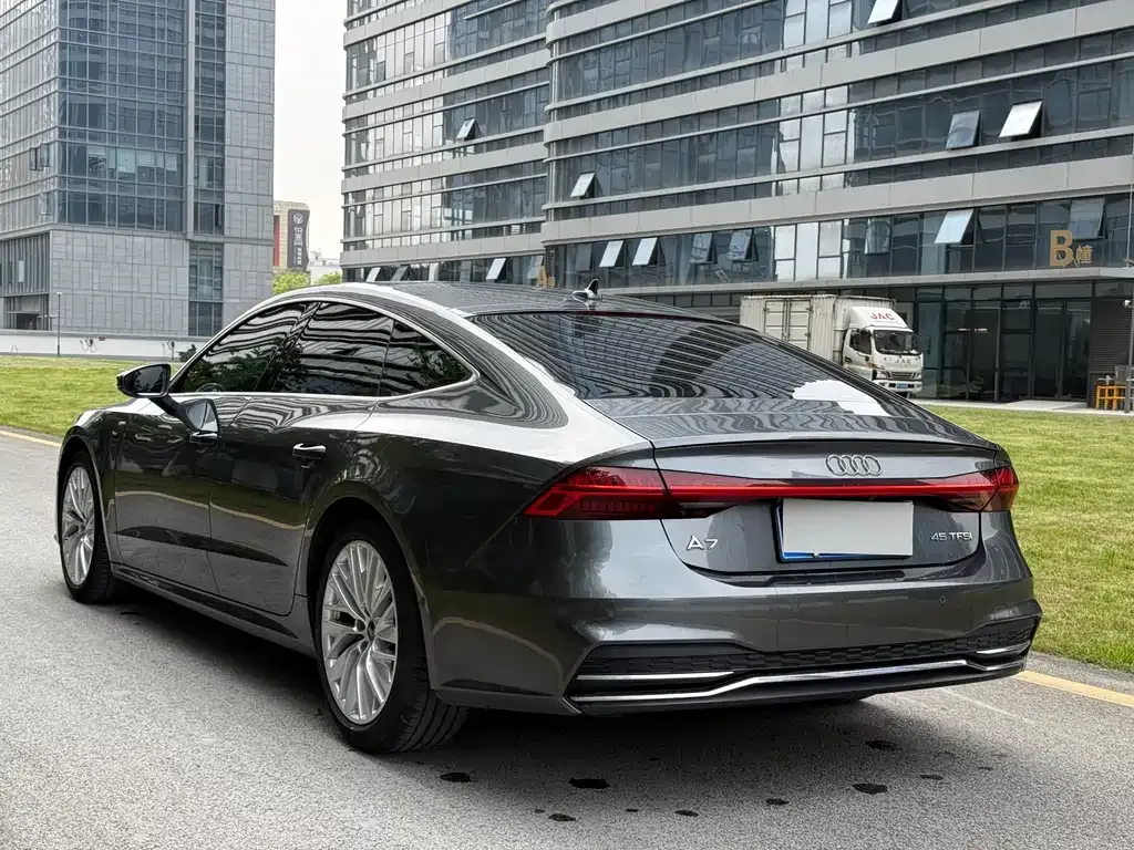 Audi A7 2021 из CN, фото 9