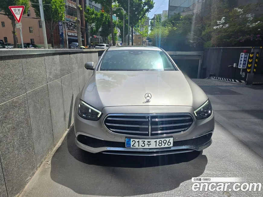 Mercedes-Benz E-Class 2023 из KR, фото 1