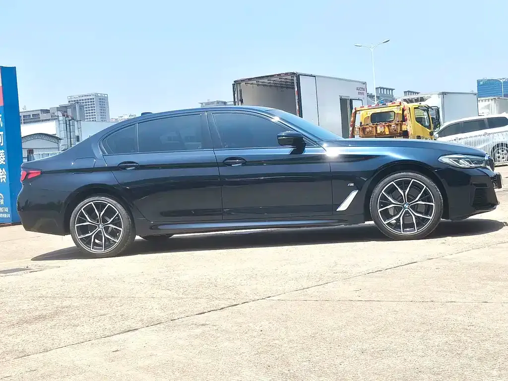 BMW 5 Series — фото 10