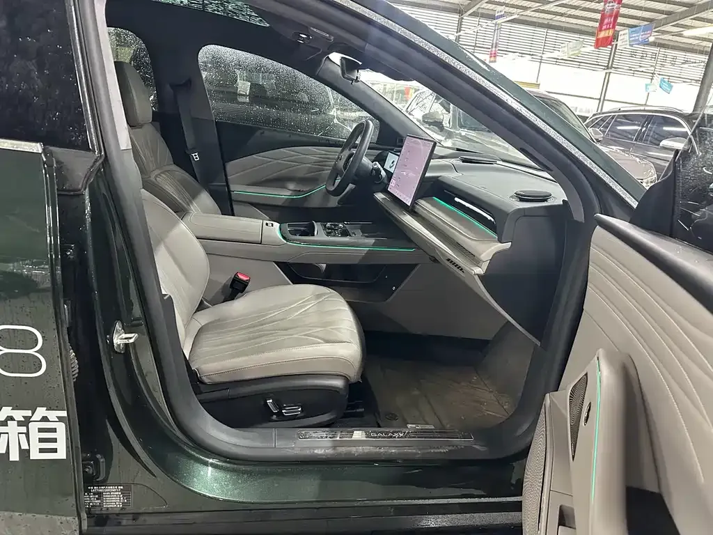 Geely Galaxy Xingyao 8 2025 из CN, фото 8