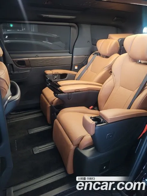 Toyota Alphard — фото 3