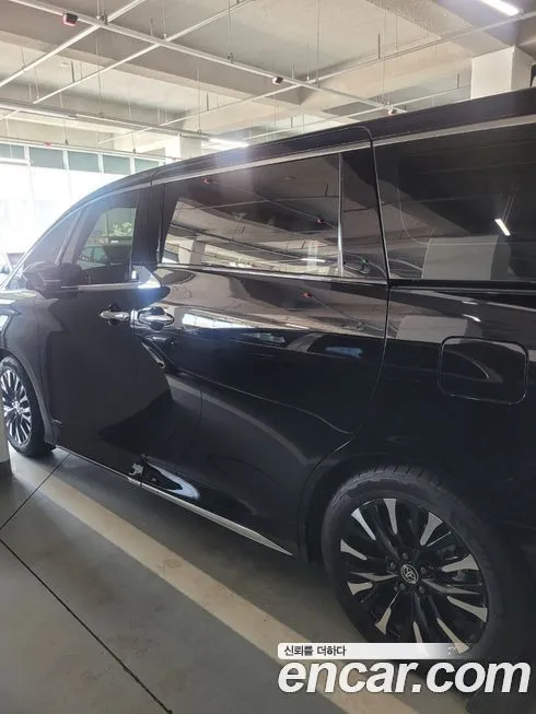 Toyota Alphard — фото 7