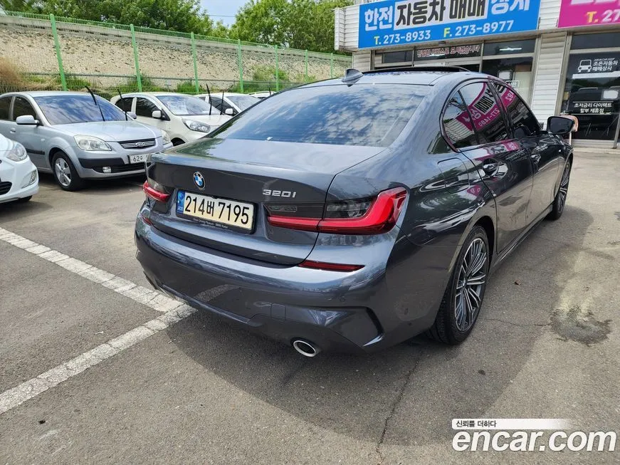 BMW 3-Series 2022 из KR, фото 7