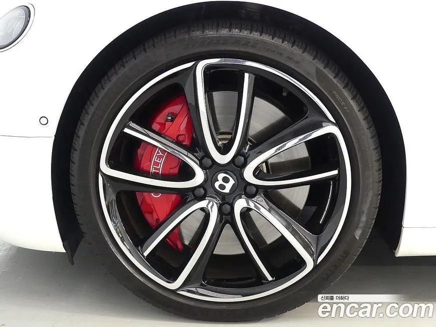 Bentley Continental 2022 из KR, фото 4
